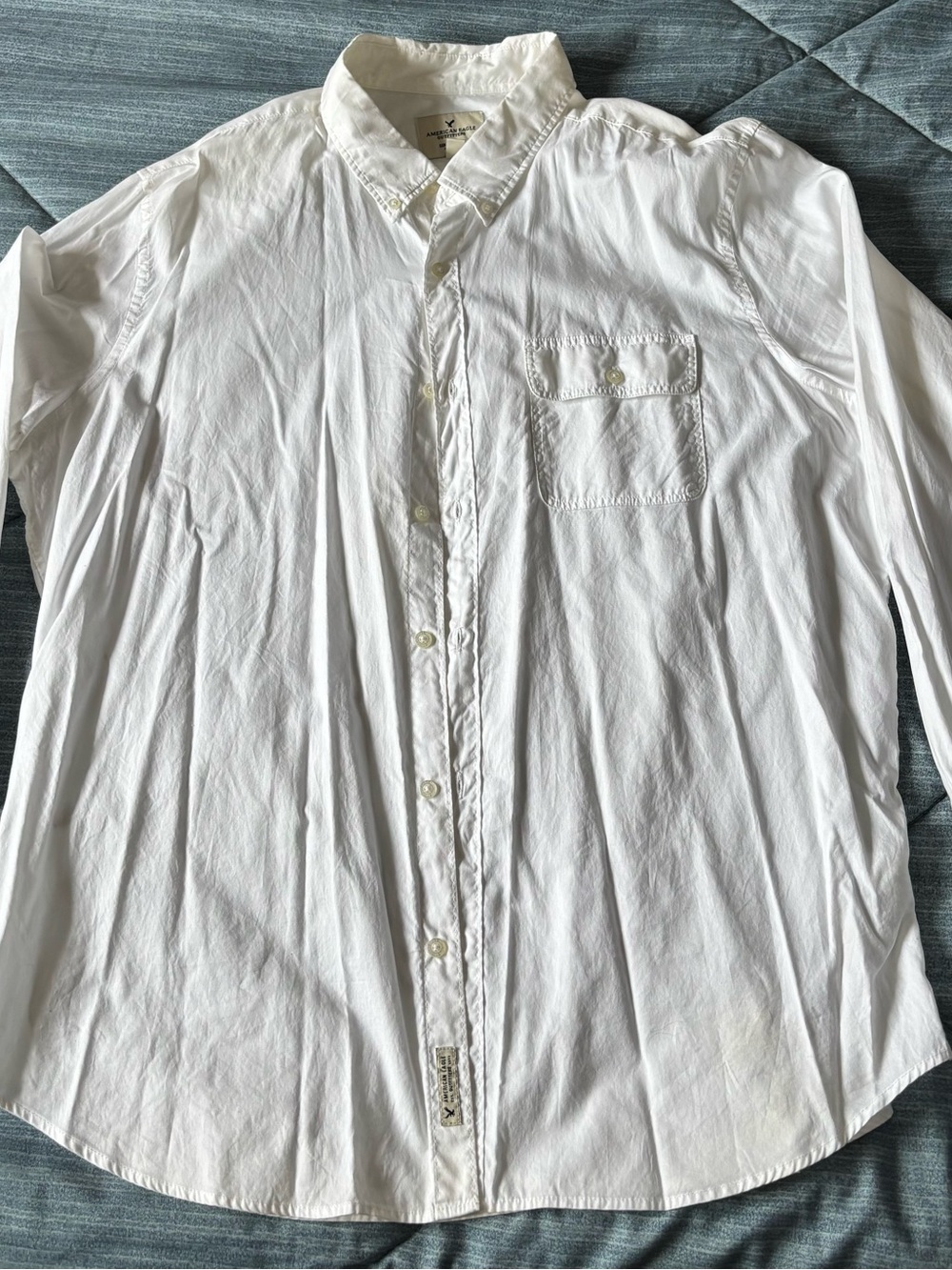 American Eagle Outfitters Men's White Button-Down Pocket Shirt